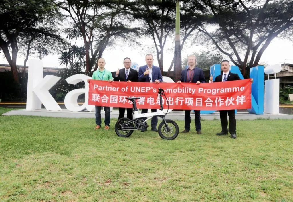 UNEP and TAILG sign a contract to jointly promote the global electric mobility strategy 1 UNEP & TAILG Promote Electric Scooters Globally